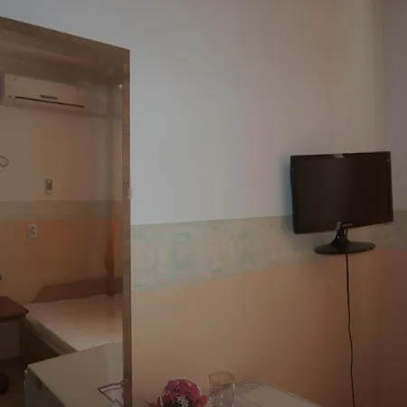 Lenny 招待所 克兰内沃