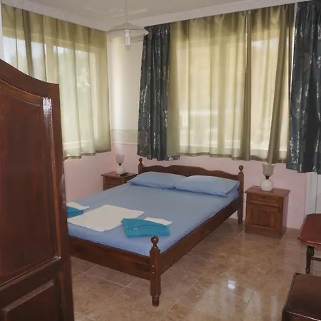 Lenny Guest house