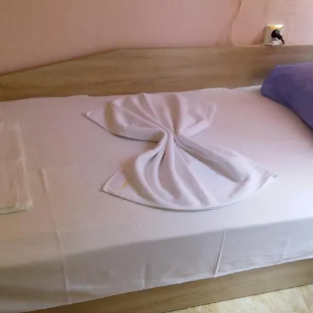 ゲストハウス Lenny